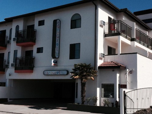 Carousel Beach Inn - image 36