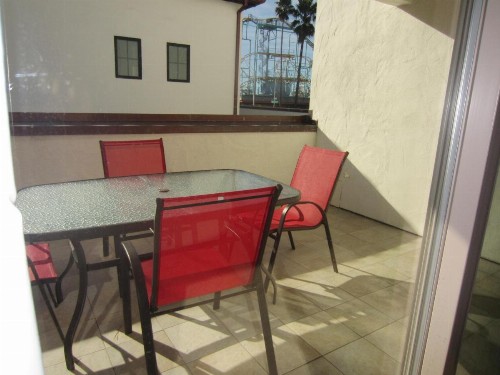 Carousel Beach Inn - image 37