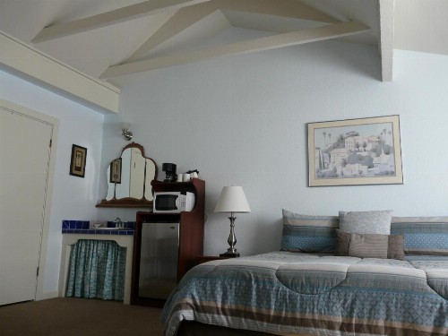 Harbor Inn - image 17