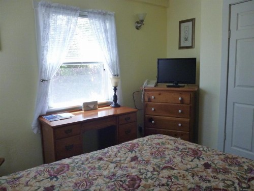Harbor Inn - image 42