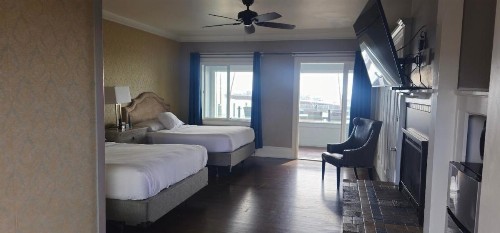 Casablanca Inn on The Beach - image 10