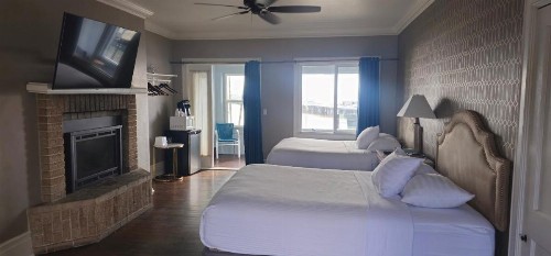 Casablanca Inn on The Beach - image 18