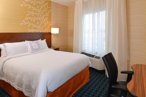 Fairfield Inn & Suites by Marriott Santa Cruz - image 13