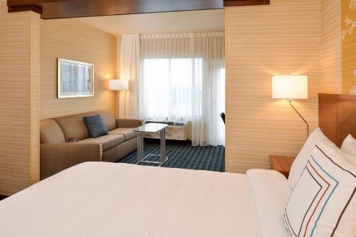 Fairfield Inn & Suites by Marriott Santa Cruz - image 17