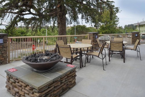 Fairfield Inn & Suites by Marriott Santa Cruz - image 25