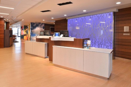 Fairfield Inn & Suites by Marriott Santa Cruz - image 4