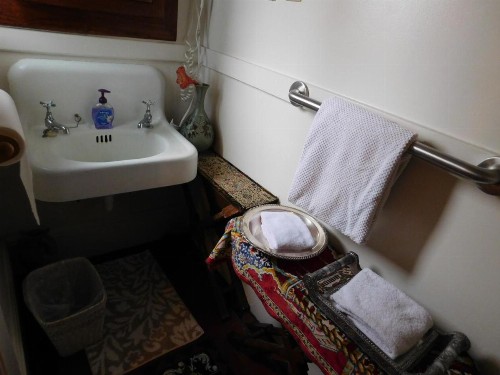 Cliff Crest Inn - image 19