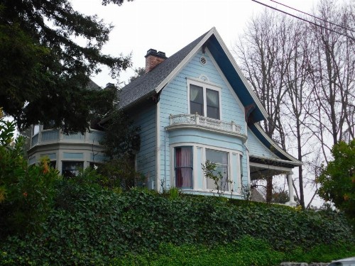 Cliff Crest Inn - image 33