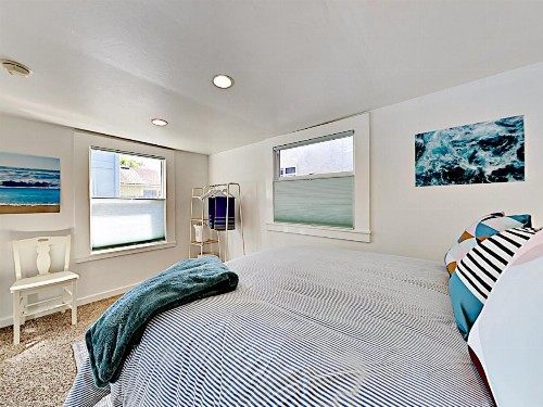 New Listing! Adorable Beach Cottage With Patio Cottage - image 12
