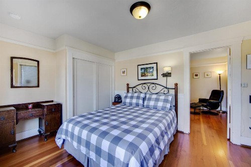 Beach Hill Bungalow - image 10