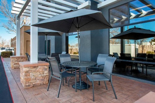 Fairfield Inn & Suites by Marriott Santa Fe - image 14