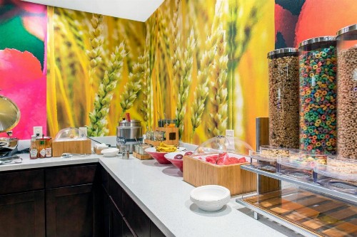 Fairfield Inn & Suites by Marriott Santa Fe - image 2