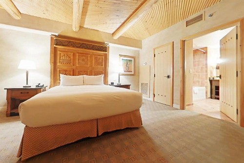 Hilton Santa Fe Buffalo Thunder - image 23