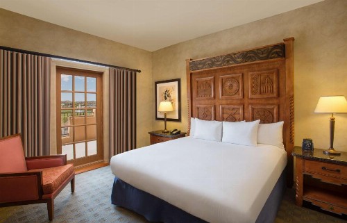 Hilton Santa Fe Buffalo Thunder - image 32