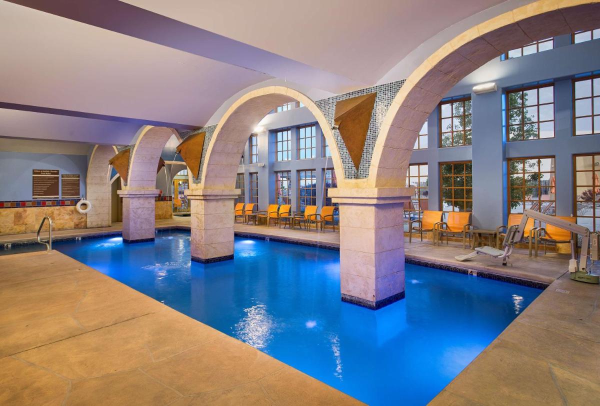 Hilton Santa Fe Buffalo Thunder - image 6
