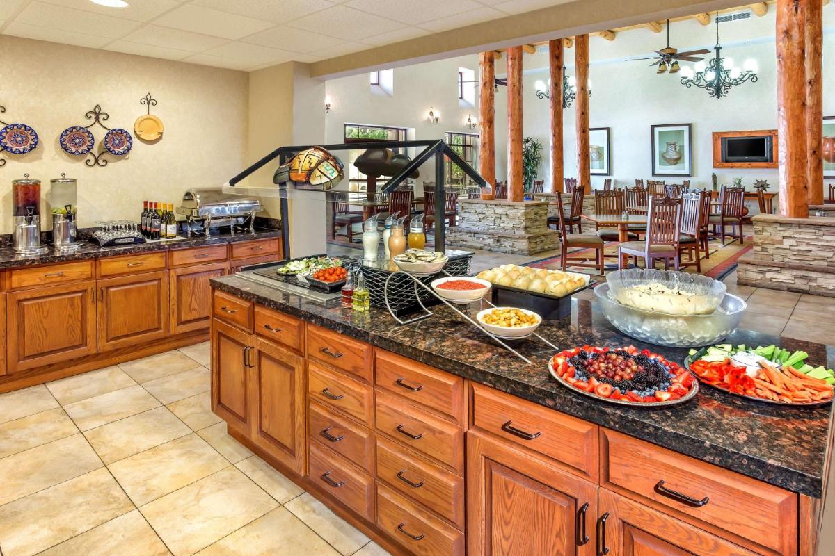 Homewood Suites by Hilton Santa Fe-North - image 3
