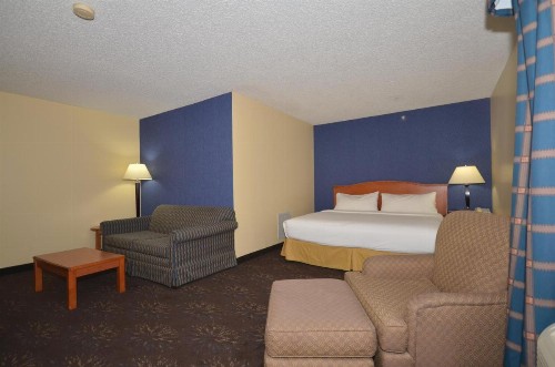 Ramada by Wyndham Santa Fe - image 22