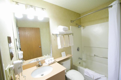 Ramada by Wyndham Santa Fe - image 23