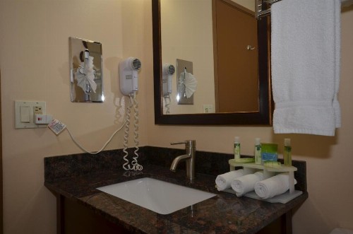 Ramada by Wyndham Santa Fe - image 26
