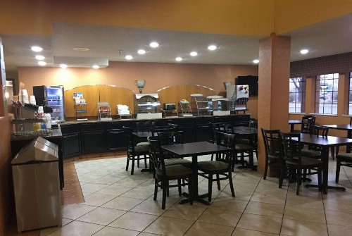 Ramada by Wyndham Santa Fe - image 35