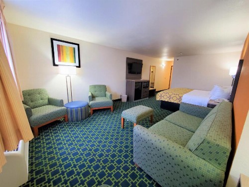 Baymont by Wyndham Santa Fe - image 18