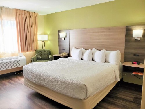 Baymont by Wyndham Santa Fe - image 25