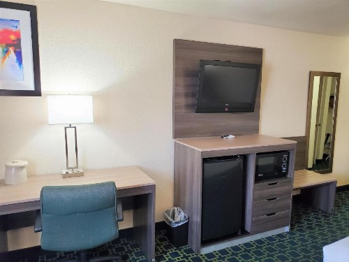 Baymont by Wyndham Santa Fe - image 27