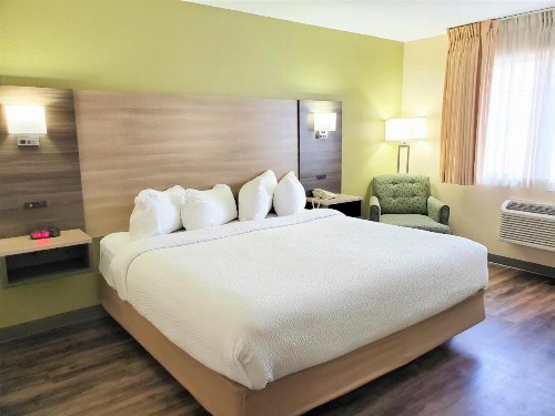 Baymont by Wyndham Santa Fe - image 5