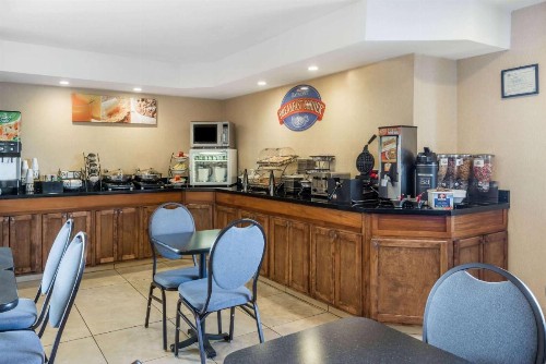 Baymont by Wyndham Santa Fe - image 8