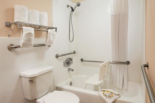 Days Inn by Wyndham Santa Fe New Mexico - image 25