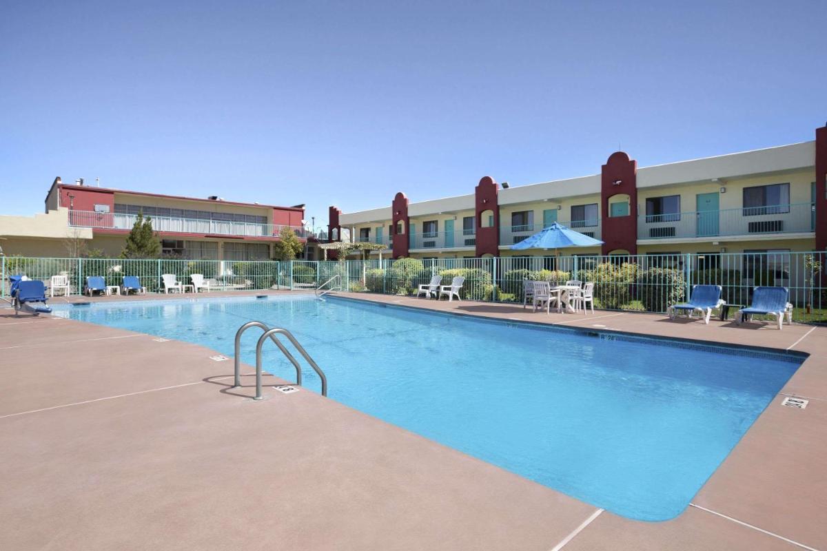 Days Inn by Wyndham Santa Fe New Mexico - image 4