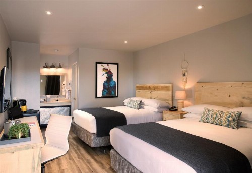 The Sage Hotel - image 14