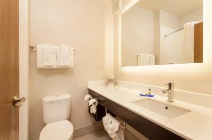 Holiday Inn Express & Suites - Santa Fe an IHG Hotel - image 16