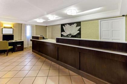 La Quinta Inn by Wyndham Santa Fe - image 12