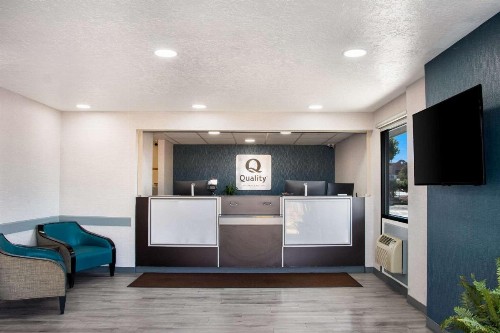 GreenTree Inn Santa Fe - image 11