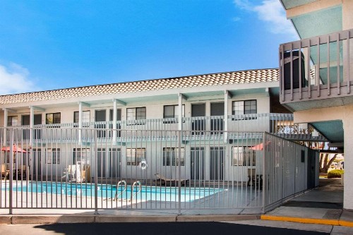 GreenTree Inn Santa Fe - image 18