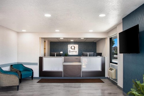 GreenTree Inn Santa Fe - image 25