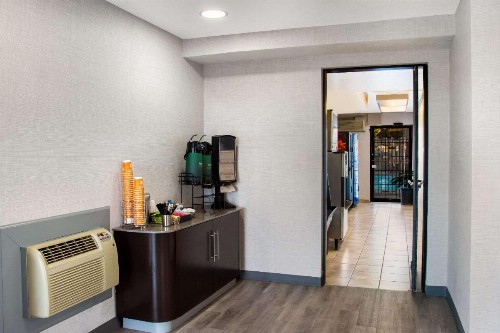 GreenTree Inn Santa Fe - image 26