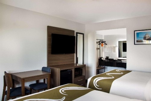 GreenTree Inn Santa Fe - image 27