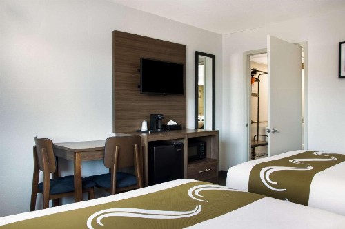 GreenTree Inn Santa Fe - image 41
