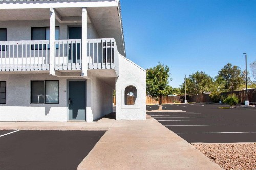 GreenTree Inn Santa Fe - image 46