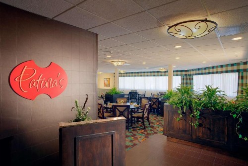 DoubleTree by Hilton Santa Fe - image 9