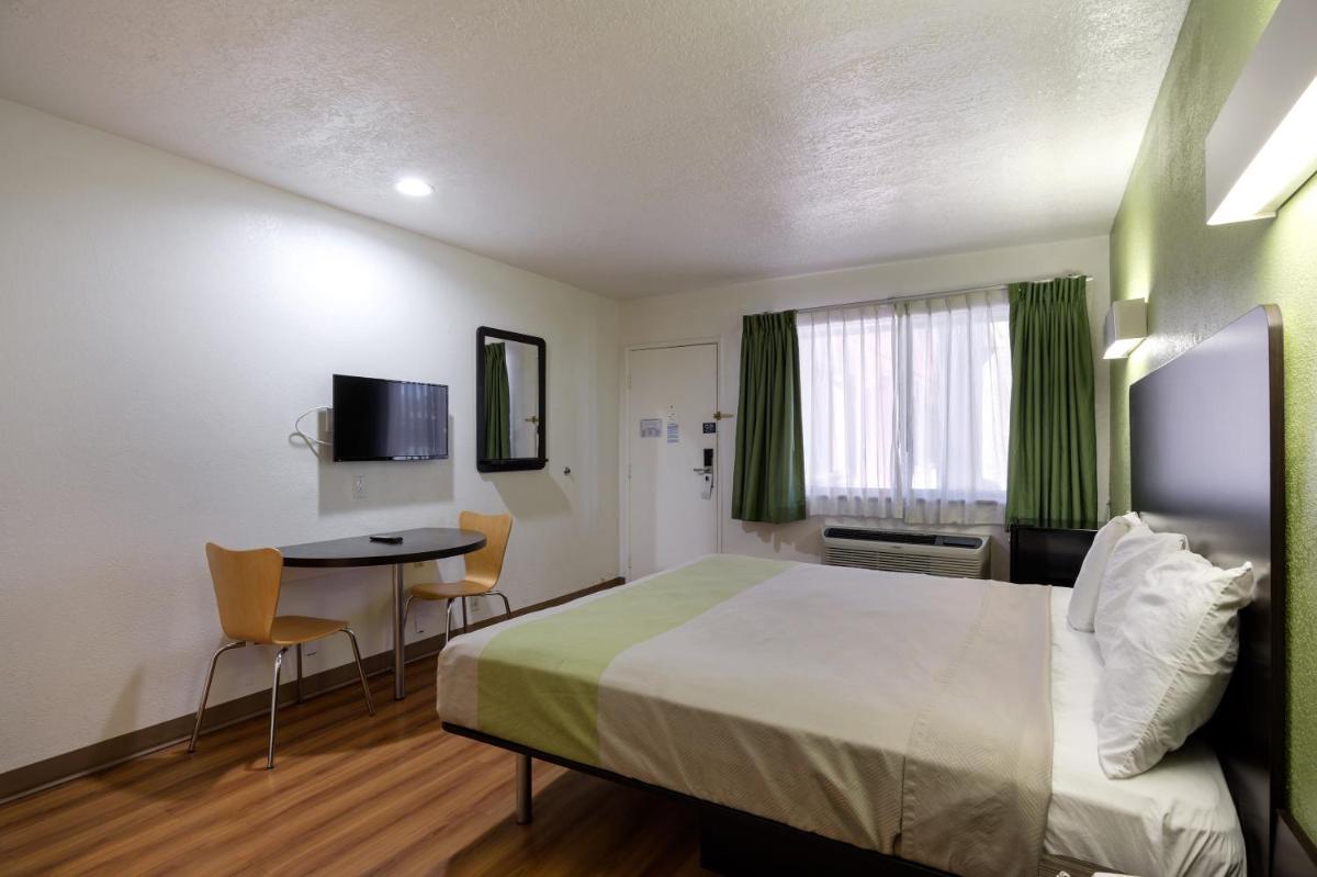 Motel 6-Santa Fe NM - Downtown - image 6