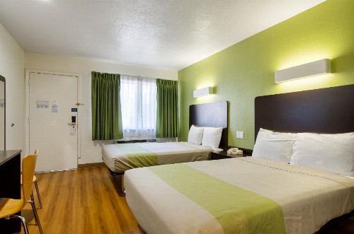 Motel 6-Santa Fe NM - Downtown - image 9