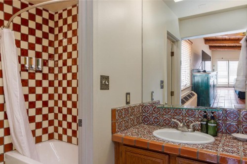 Santa Fe Motel & Inn - image 15