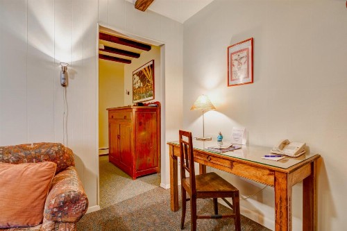 Santa Fe Motel & Inn - image 33