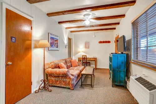 Santa Fe Motel & Inn - image 9