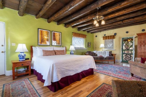 Inn of the Turquoise Bear - image 15