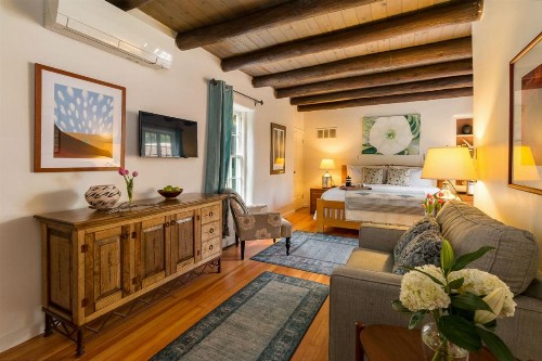Inn of the Turquoise Bear - image 26