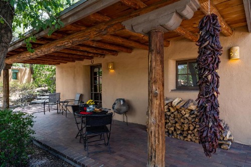Inn of the Turquoise Bear - image 34
